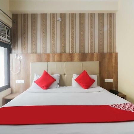 Oyo 48974 Hotel Shweta Residency Varanasi Bagian luar foto