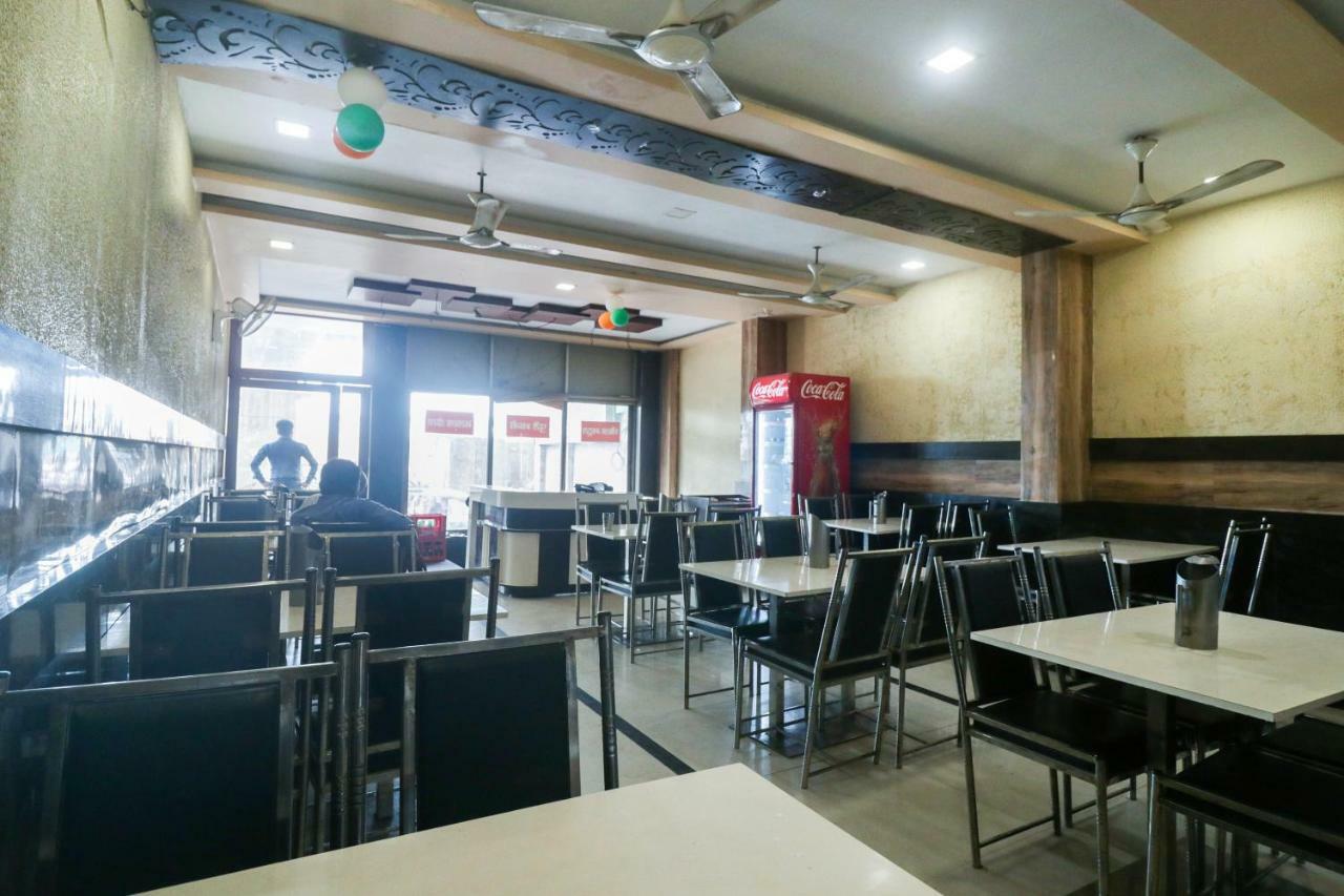 Oyo 48974 Hotel Shweta Residency Varanasi Bagian luar foto