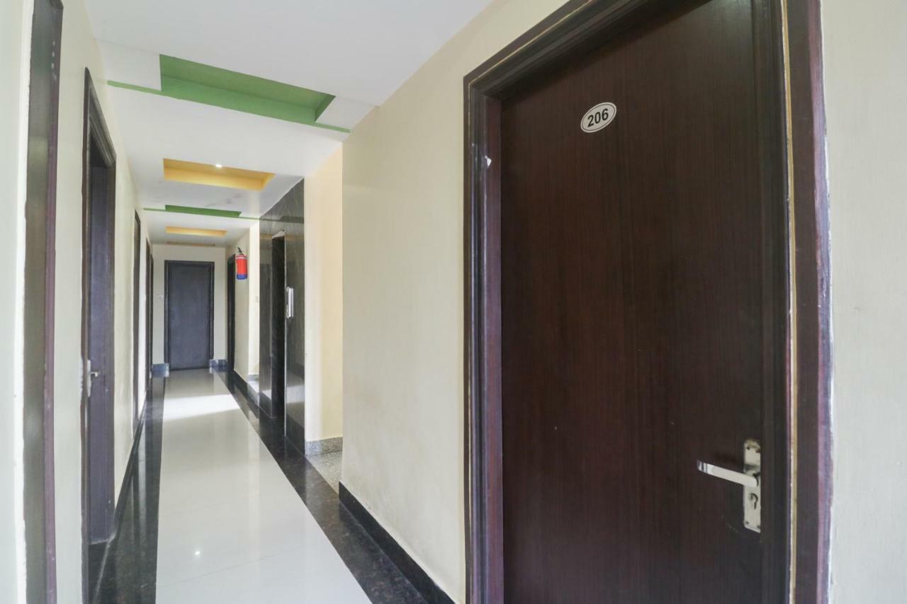 Oyo 48974 Hotel Shweta Residency Varanasi Bagian luar foto