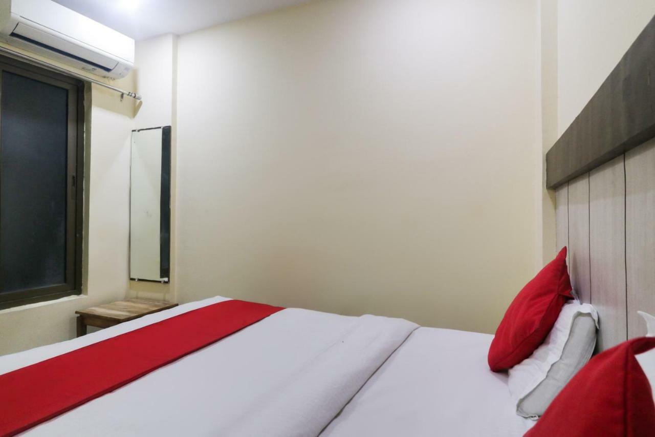 Oyo 48974 Hotel Shweta Residency Varanasi Bagian luar foto