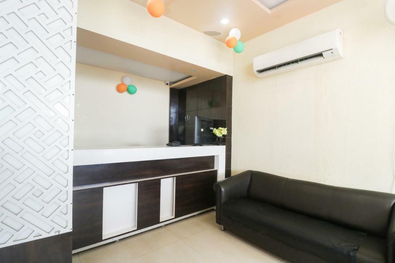 Oyo 48974 Hotel Shweta Residency Varanasi Bagian luar foto